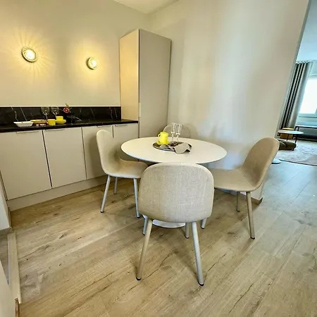 Apartmán A Beautiful Renovated Floor, 5th In Center *