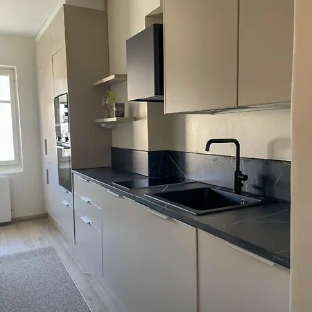 A Beautiful Renovated Floor, 5th In Center Apartmán Oulu